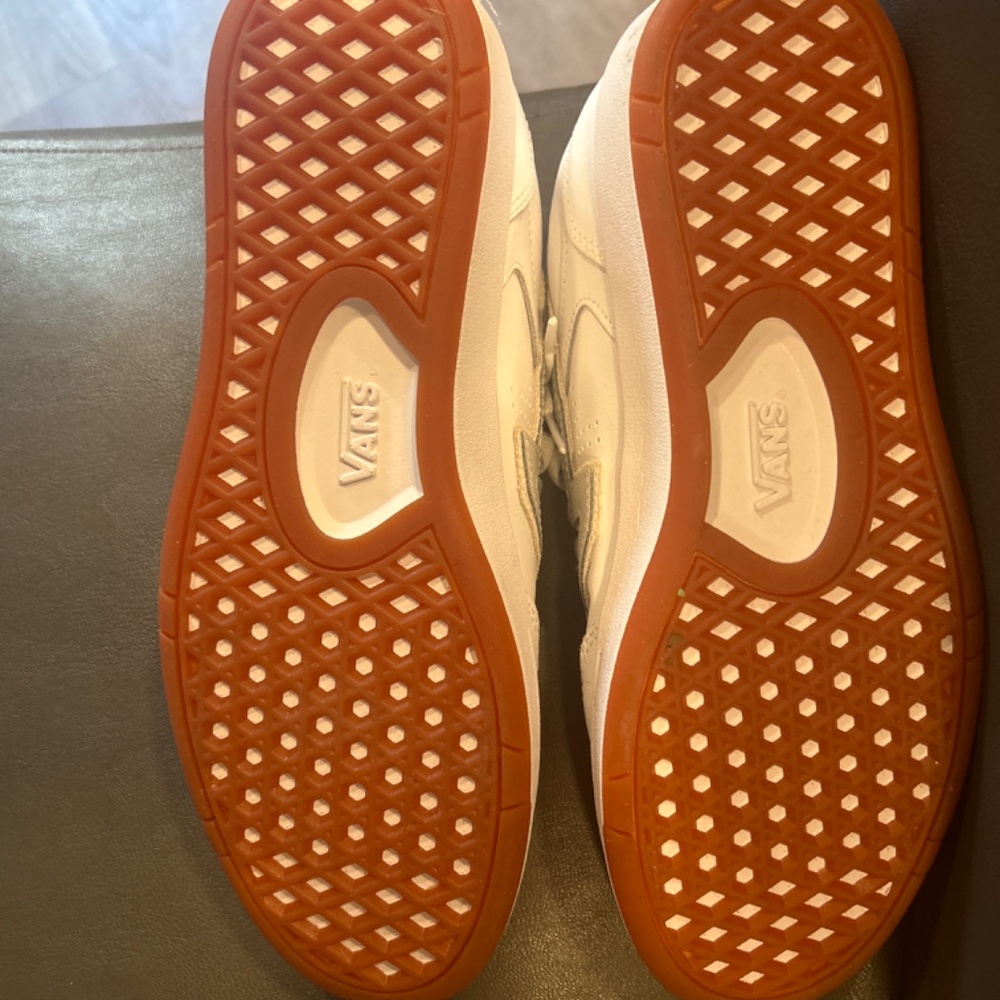 Like Brand New Vans White Lowland Sneakers - Picture 7 of 10